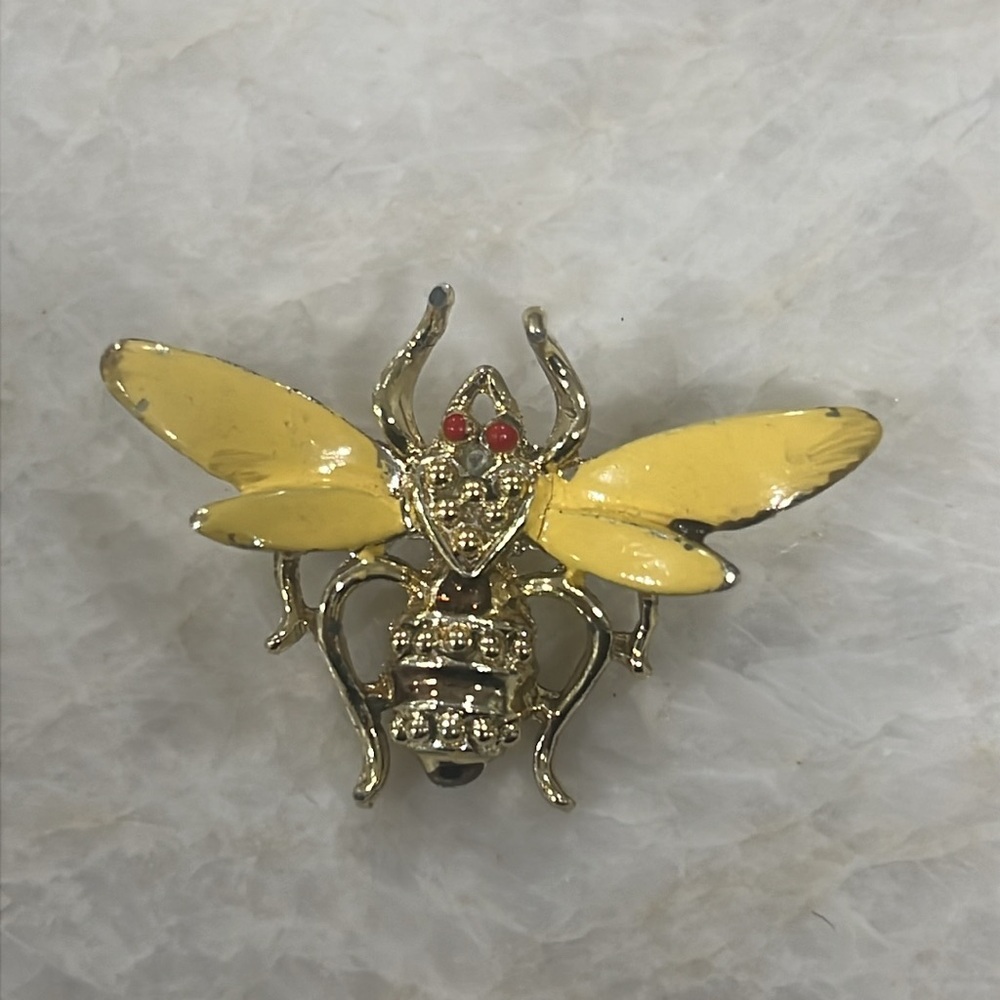 Vintage rhinestone enamel bee pin